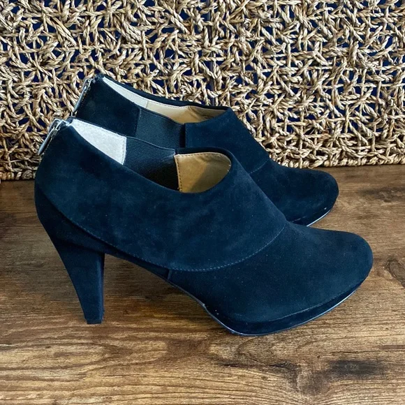 Adrienne Vittadini LEATHER WOMENS HEELED BOOTS SIZE 9.5 velvet black shoes - Picture 2 of 12